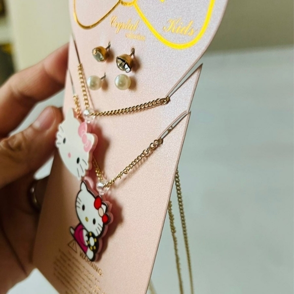 Hello Kitty Necklace Earrings Set - Picture 3 of 4